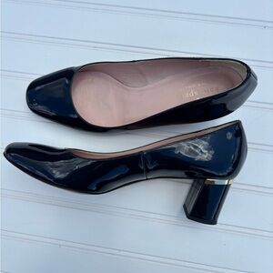 Kate Spade New York Navy Blue Patent Leather Block Heels Gold Accent Size 7.5